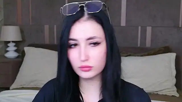 Snapshot of EmmaLawrens chatting on 09.14.25 EmmaLawrens online show from 09.14.25