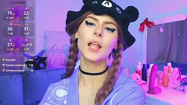 Emily  Mooree online show from 01.25.25