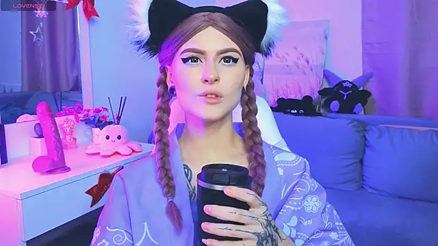 Emily  Mooree online show from 01.31.25