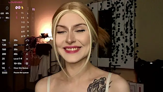 Emily  Mooree online show from 11.05.25