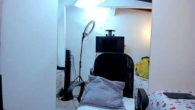 KarenSims online show from 11.21.25