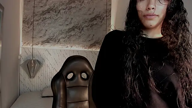 Snapshot of vaiolethsan__ chatting on 06.27.26 vaiolethsan online show from 06.27.26