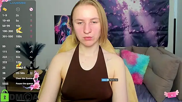 Snapshot of BeautyBlondy chatting on 05.07.26 BeautyBlondy online show from 05.07.26