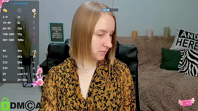 Snapshot of BeautyBlondy chatting on 05.28.26 BeautyBlondy online show from 05.28.26