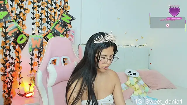 sweet dania  online show from 10.24.25