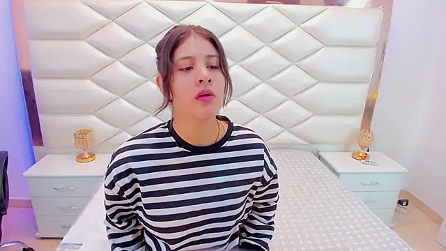 MiaQueen021 online show from 01.24.25