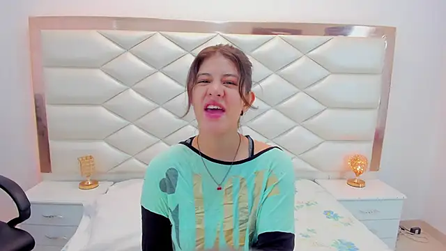 MiaQueen021 online show from 01.27.25