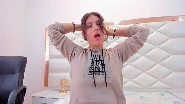 MiaQueen021 online show from 01.29.25