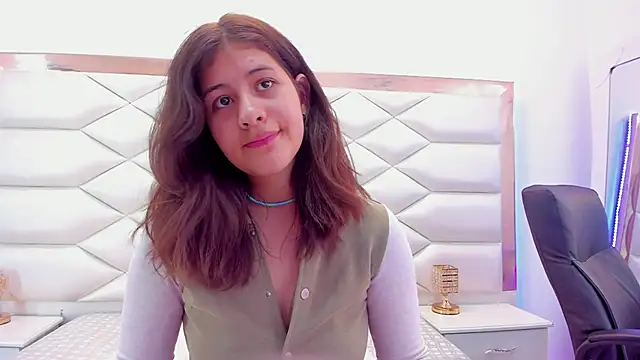 MiaQueen021 online show from 02.04.25