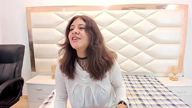 MiaQueen021 online show from 02.06.25