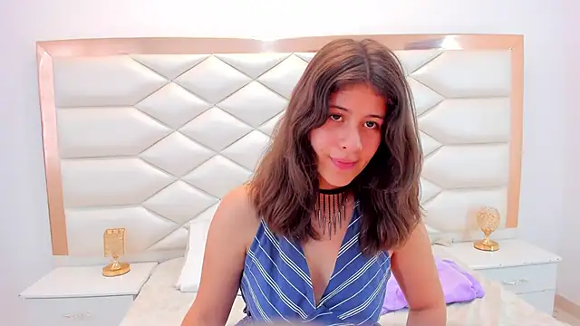 MiaQueen021 online show from 02.11.25