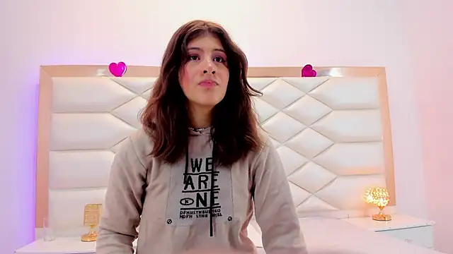 MiaQueen021 online show from 02.14.25