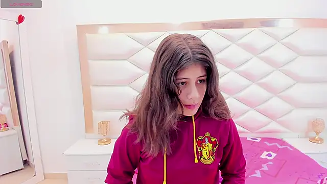 MiaQueen021 online show from 03.06.25