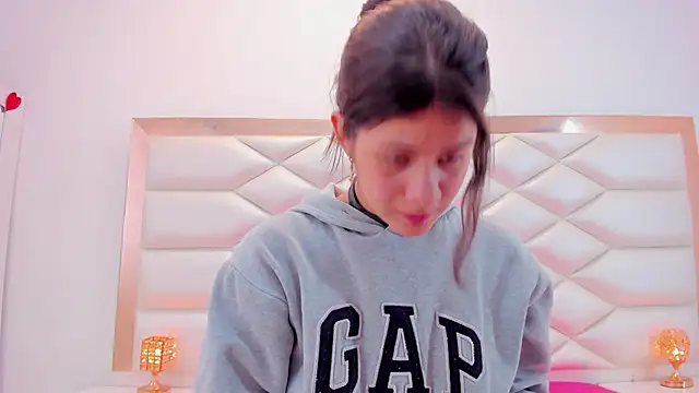 MiaQueen021 online show from 03.08.25