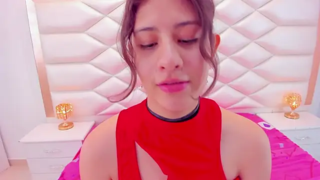 MiaQueen021 online show from 03.08.25