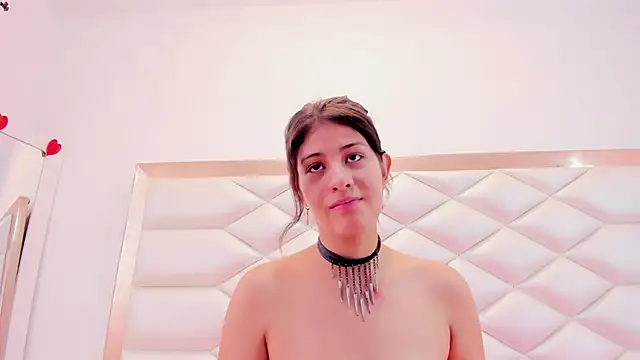 MiaQueen021 online show from 03.12.25