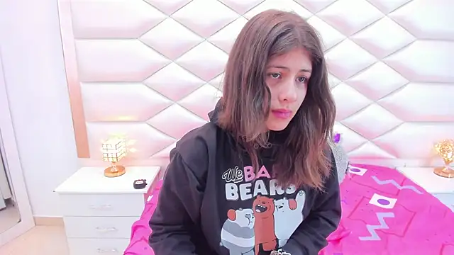 MiaQueen021 online show from 03.14.25