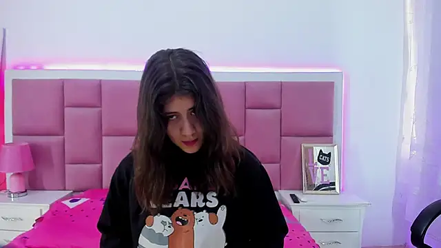 MiaQueen021 online show from 03.17.25