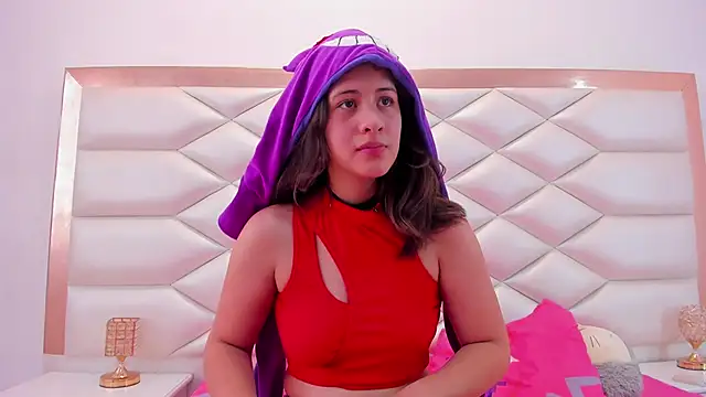 MiaQueen021 online show from 03.19.25