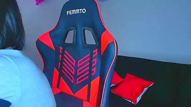 Rousse violett online show from 09.08.25