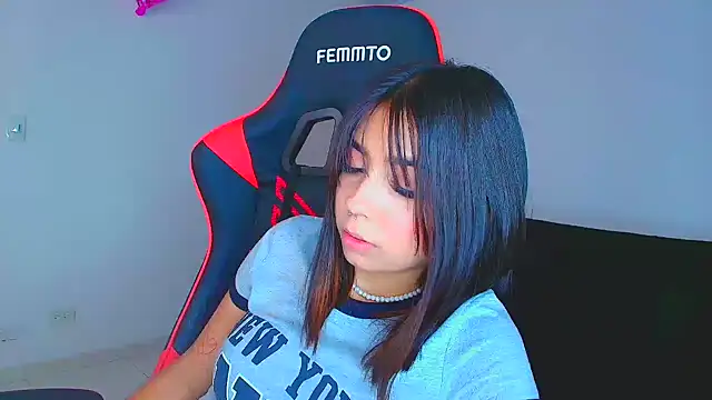 Rousse violett online show from 09.23.25