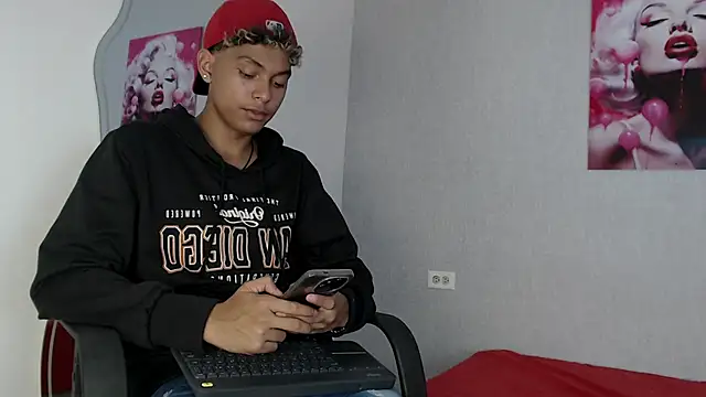 kyam adams online show from 02.10.25