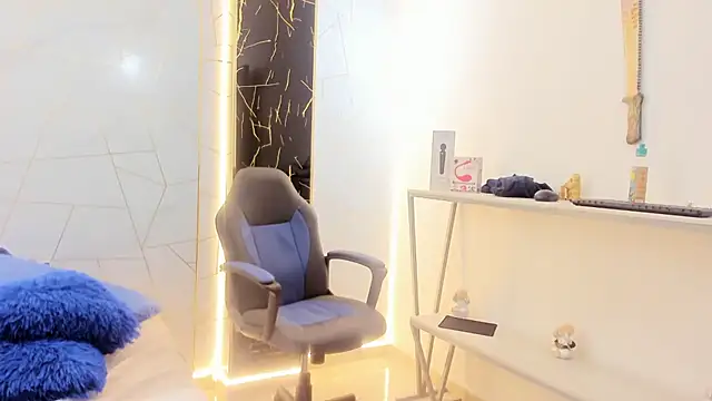 Snapshot of gabriela_cortez chatting on 02.25.26 gabriela cortez online show from 02.25.26