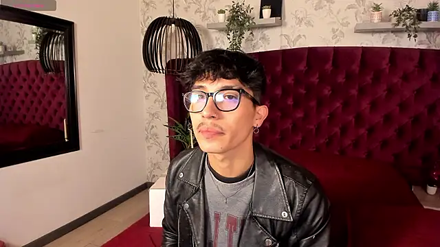 Snapshot of tim__fox chatting on 03.27.26 tim fox online show from 03.27.26