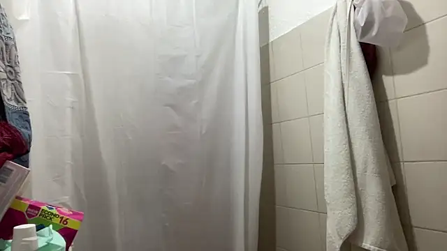 LunaBeya online show from 02.20.26