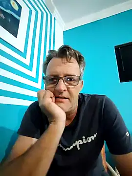 itsmeyes69 online show from 01.10.25