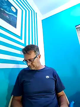 itsmeyes69 online show from 01.13.25