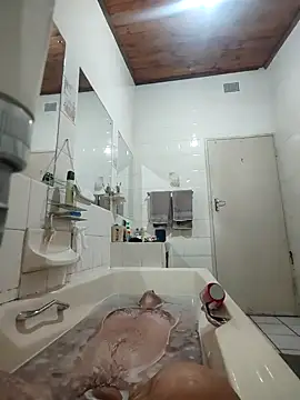 itsmeyes69 online show from 01.25.25