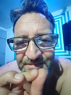 itsmeyes69 online show from 02.13.25