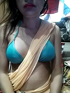 Snapshot of SANA-LEONI chatting on 02.25.25 SANA-LEONI online show from 02.25.25