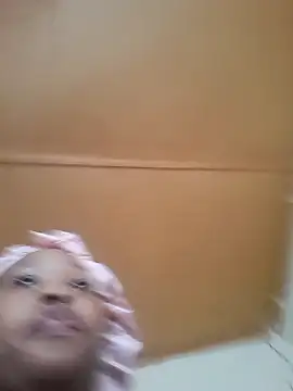 Snapshot of daddysgirly20 chatting on 11.25.25 daddysgirly20 online show from 11.25.25