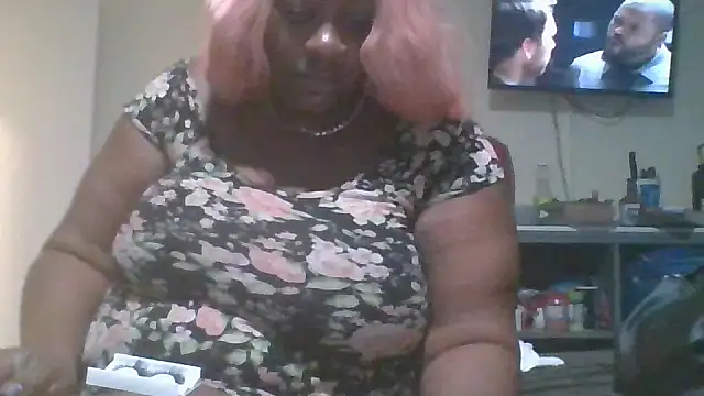 Snapshot of ExoticChocolit chatting on 09.14.25 ExoticChocolit online show from 09.14.25