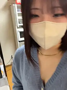 Snapshot of sakuchaaa_2525 chatting on 04.02.26 sakuchaaa 2525 online show from 04.02.26