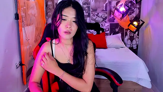 Snapshot of Lil_ceyy chatting on 10.25.25 Lil ceyy online show from 10.25.25