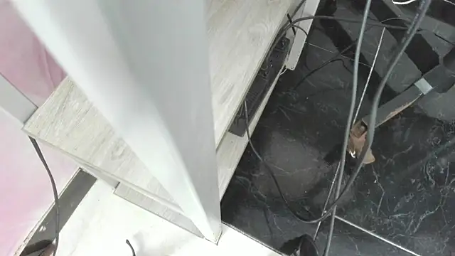 TaniaBellini online show from 04.18.26