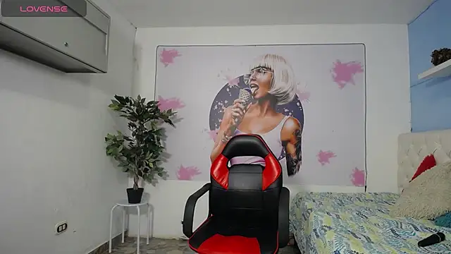 Snapshot of Maylin_horny19 chatting on 04.17.26 Maylin horny19 online show from 04.17.26
