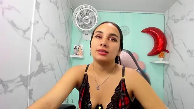 Snapshot of Maylin_horny19 chatting on 05.29.26 Maylin horny19 online show from 05.29.26