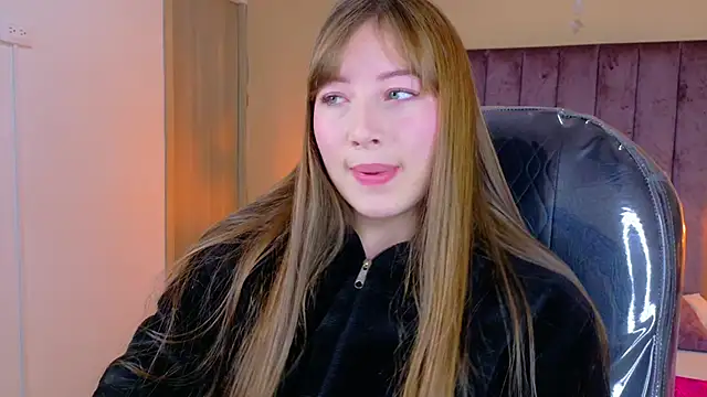 Dahlia Rousse online show from 01.15.26