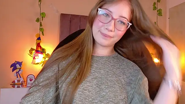 Dahlia Rousse online show from 06.24.26