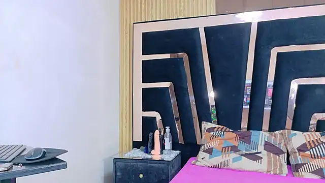 SolEvanss online show from 10.21.25