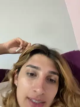 Queensara  online show from 02.25.25