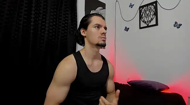 Snapshot of maxi_styles chatting on 01.18.25 maxi styles online show from 01.18.25