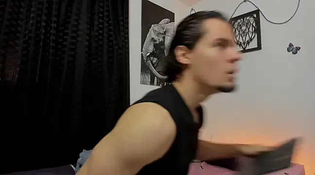 Snapshot of maxi_styles chatting on 02.17.25 maxi styles online show from 02.17.25