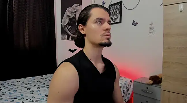 Snapshot of maxi_styles chatting on 03.02.25 maxi styles online show from 03.02.25