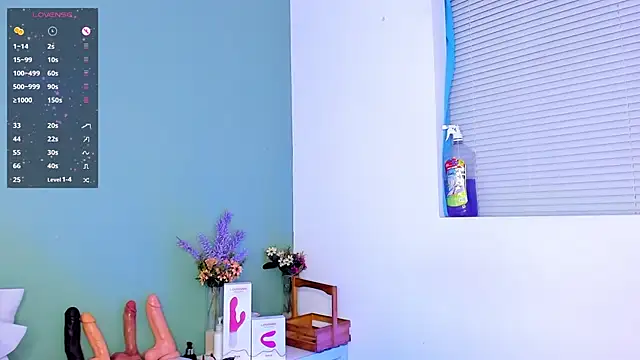 LovelyNickii online show from 03.10.25