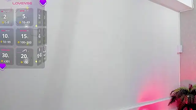 Luxury Woman online show from 11.27.25